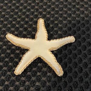 Large Starfish Brooch Pin Cream Gold Tone Statement Jewelry